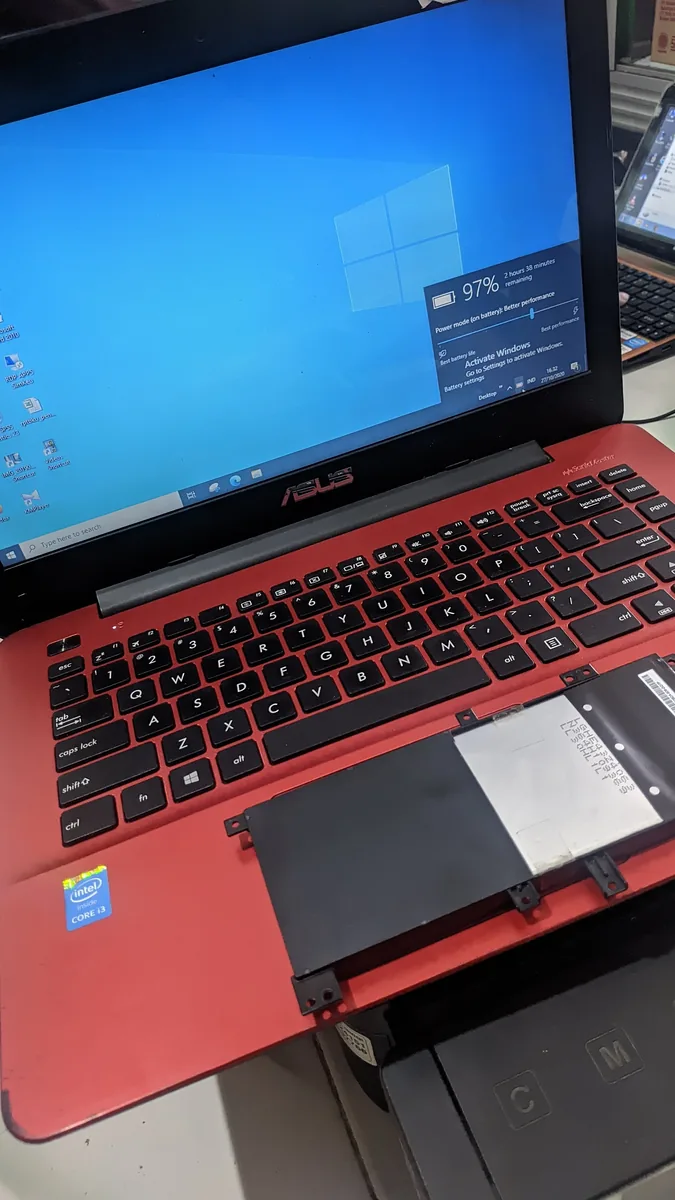 Laptop ASUS selesai servis baterai di Plandemic Space Purworejo